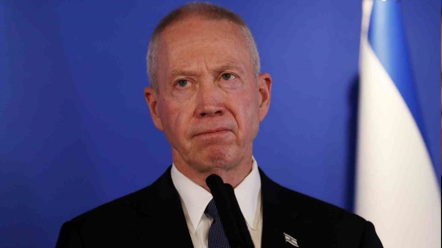 �srail'de siyasi kriz... Savunma Bakan� Gallant g�revden al�nd�