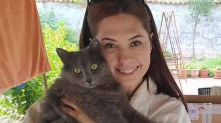 İstanbul'da 5. kattan düşerek hayatını kaybeden doktor Tekirdağ'da toprağa verildi