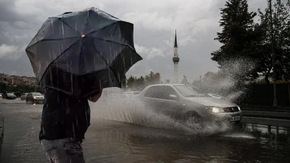 �stanbul�da sa�anak ya���