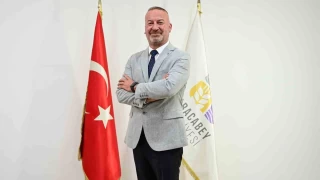 Y Parti'den belediye bakan seilmiti, istifa etti