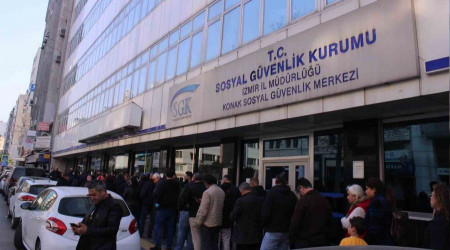 İzmir'de EYT sevinci