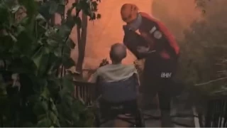 zmir'deki yangndan duygu dolu grntler
