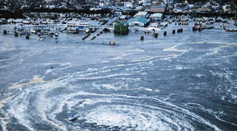 Japonya'da 7.3 büyüklüğünde deprem... Tsunami uyarısı yapıldı