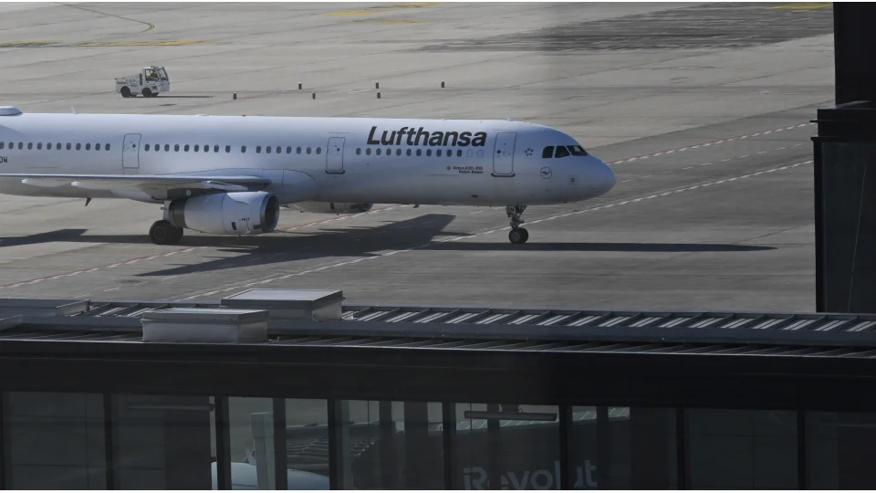 Jet yak�t� s�k�nt�s� Avrupa'n�n en b�y�k havayolu �irketini vuruyor