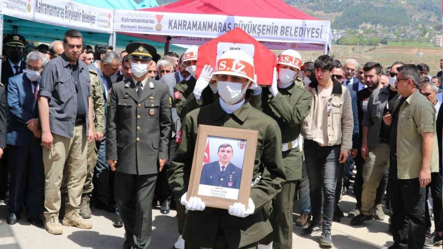 Kahramanmaraşlı şehit son yolculuğuna uğurlandı