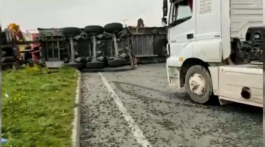 Kahramanmaraş'ta tır tıra çarptı