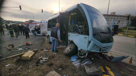 Karabk'te dolmu krmz k ihlali yapt: 11 yaral
