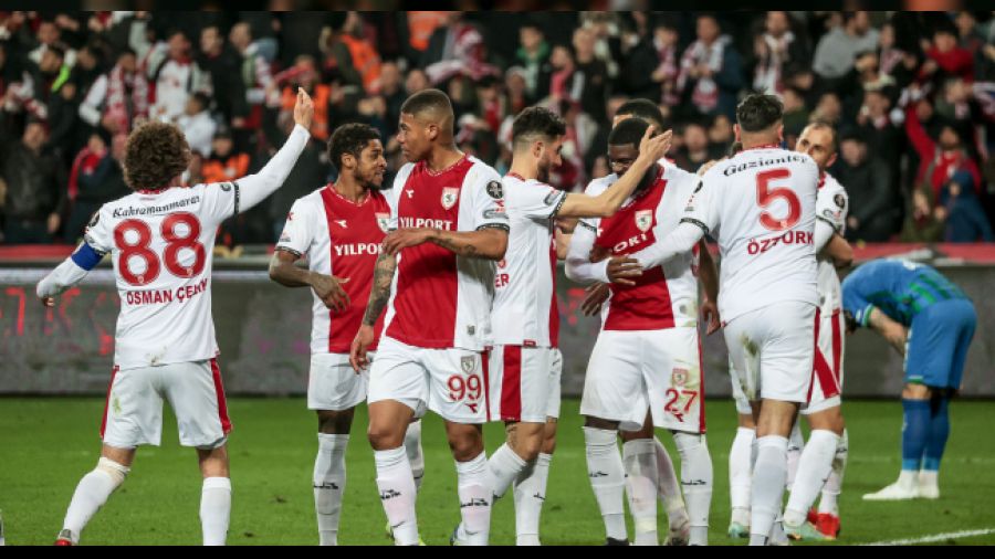 Karadeniz derbisinde Samsunspor güldü