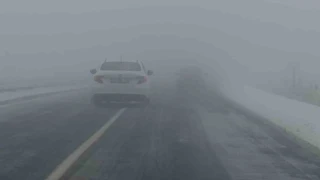 Kars'ta yoğun sis: Uçak seferleri iptal edildi