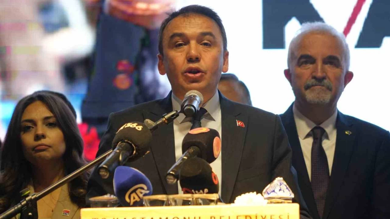Kastamonu Belediyesi'nde devir teslim töreni gerçekleştirildi