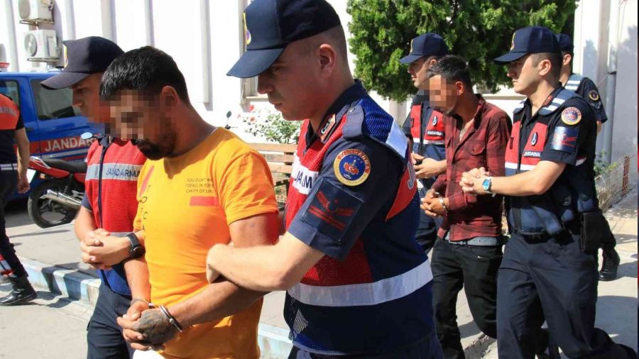Katil cenazeye katılmayan komşu çıktı