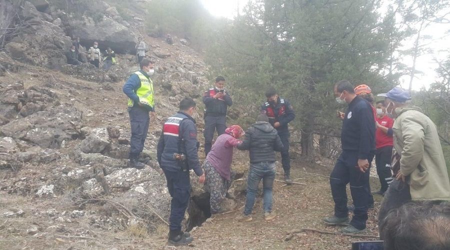 Kay�p kad�n ma�arada bulundu