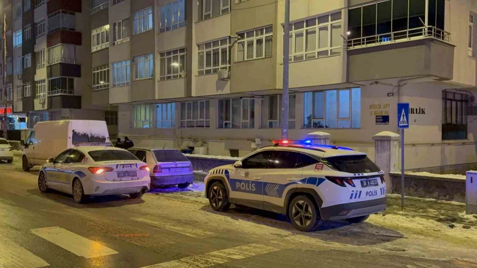 Kayseri'de b��akl� kavga: 1 �l�