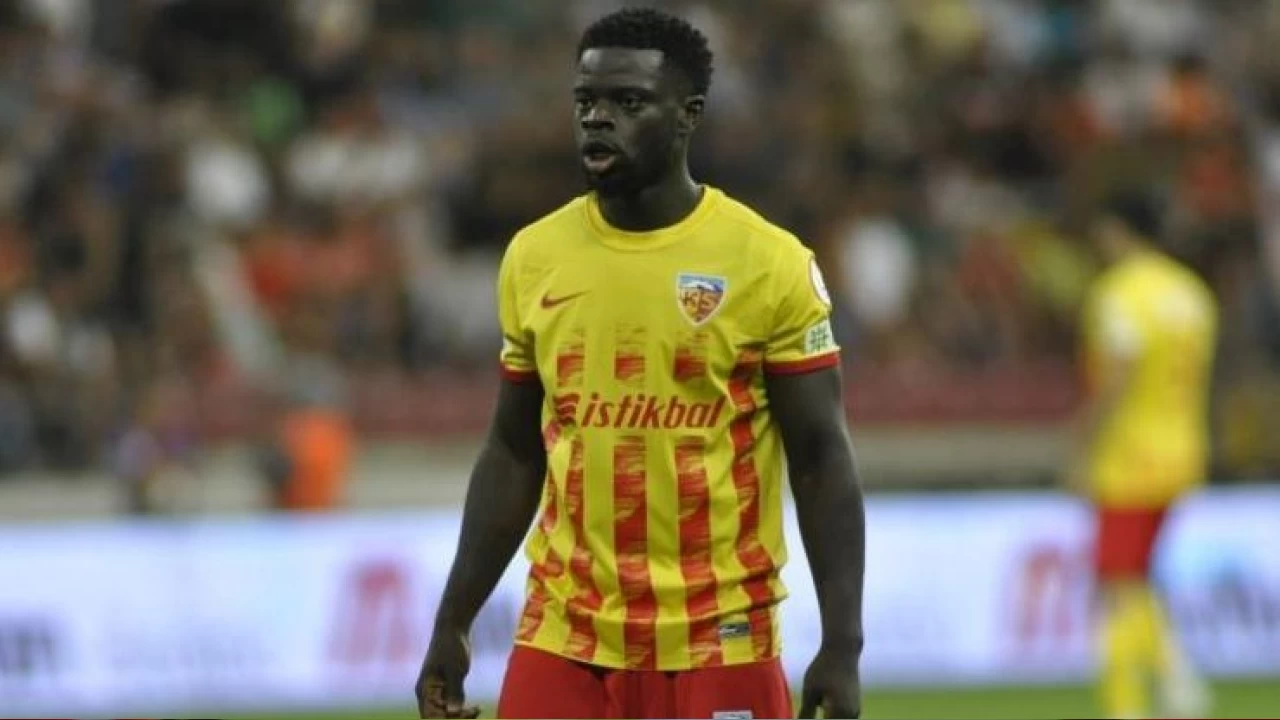 Kayserispor'da s�rpriz ayr�l�k