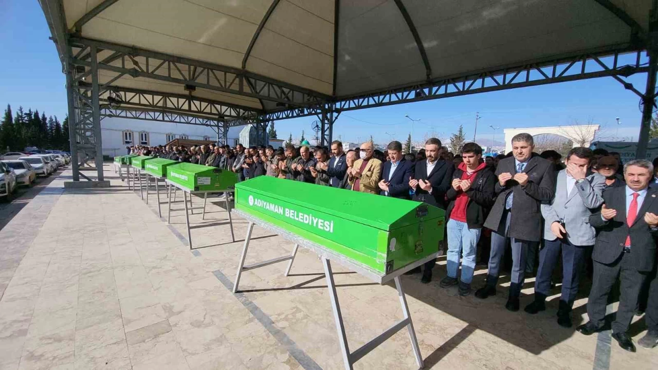 Kazada hayatn kaybeden 5 kii topraa verildi