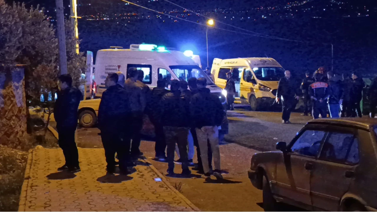 Kendisinden ayr�lan k�z arkada��n� evine girerken  �ld�rd�