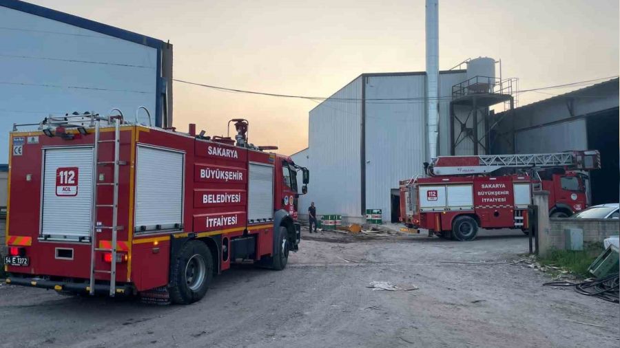 Kereste fabrikas�nda patlama, i��iler �l�mden d�nd�
