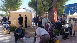 Krehir'de Ahi pilav datmnda izdiham
