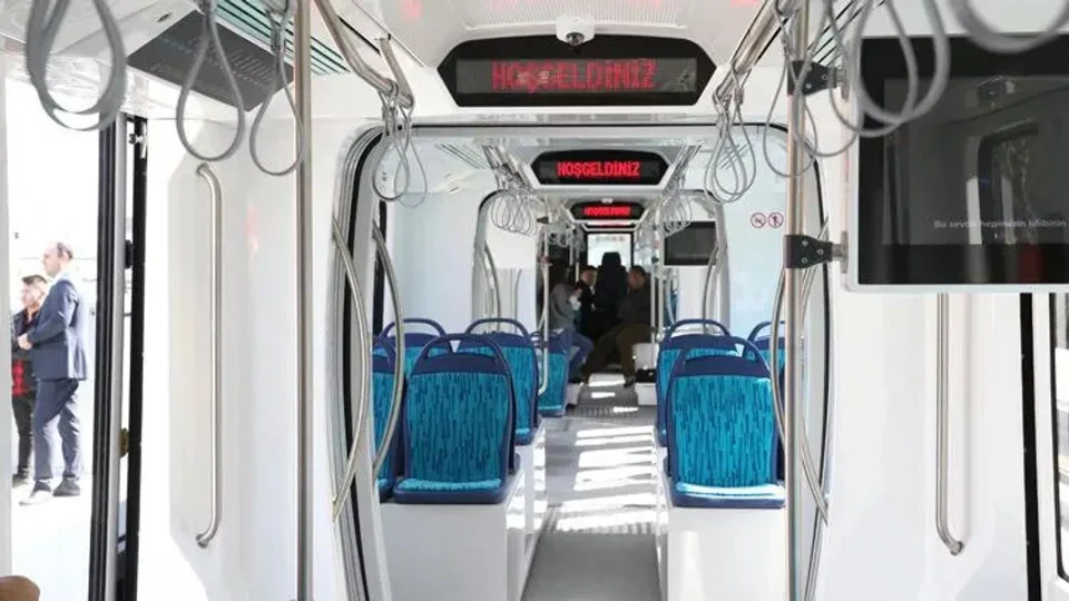  K�sa ve uzun mesafe yolcular� aras�ndaki �cret adaletsizli�ini gidermeyi hedefleyen iade sistemi i�in altyap� �al��malar� h�zland�. Metro ve tramvayda da �cret iadesi olacak m�?