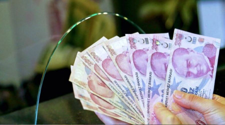 KKTC'de asgari ücret Türkiye'den bin 840 TL daha fazla