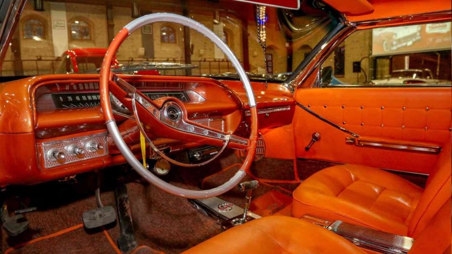 Klasik otomobiller g�z kama�t�rd�