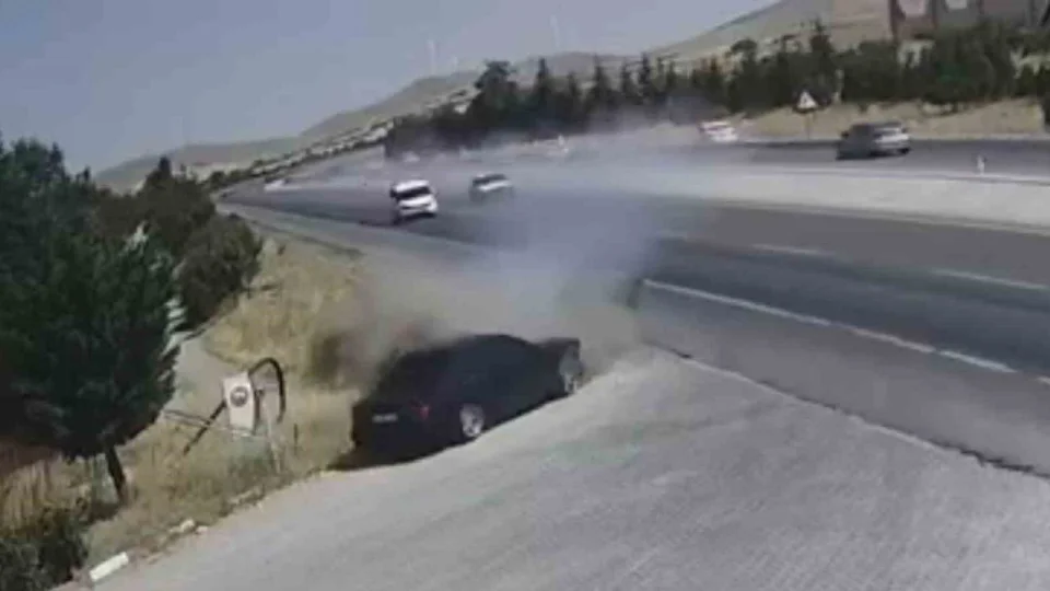 Konya'da feci kaza: 2 �l�