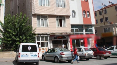 Konya'da otel odasnda pheli lm