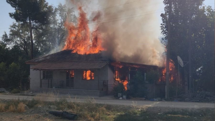 Korkuteli'nde ev yangn