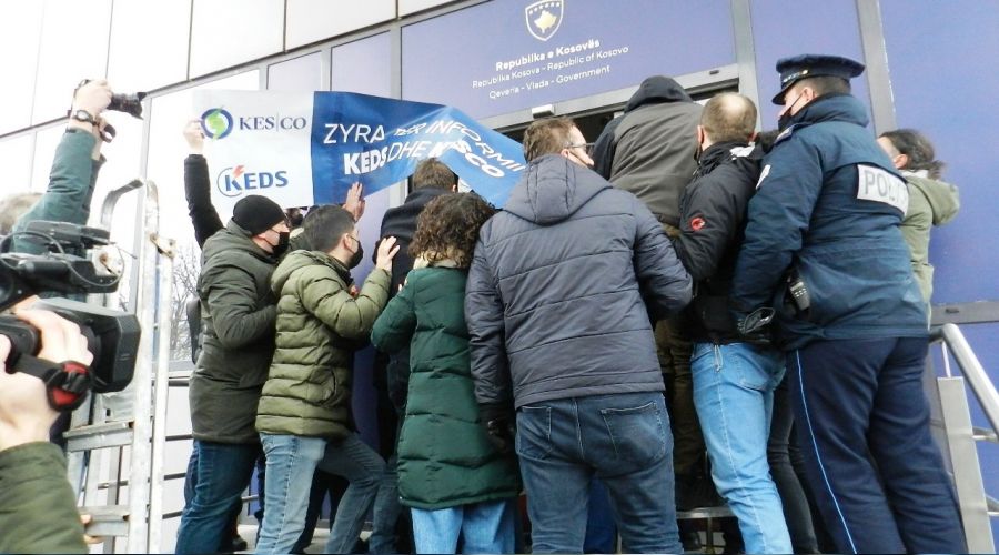 Kosova'da elektrik zammna protesto