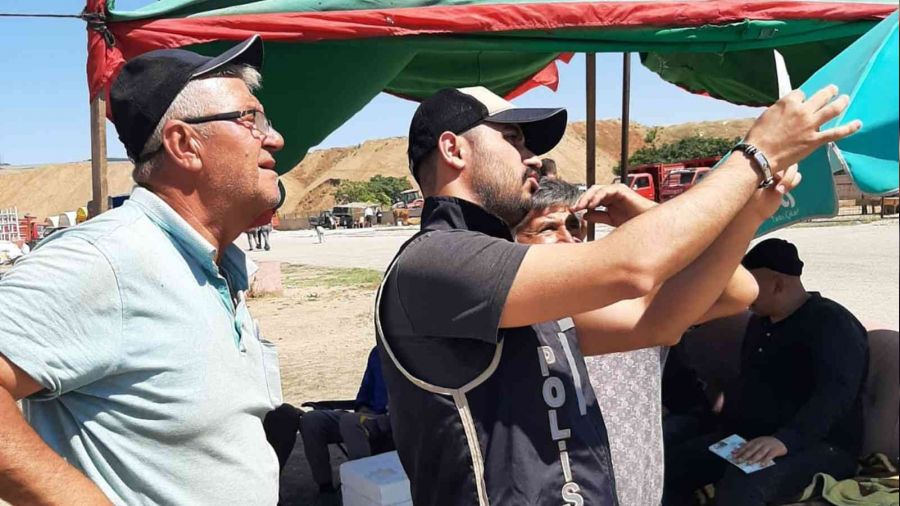 Kurban pazarında satıcılara 'sahte para' uyarısı