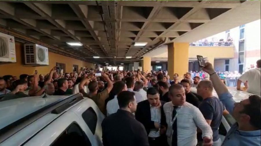Kuyumcukent'te "aidat ve otopark zammı" krizi