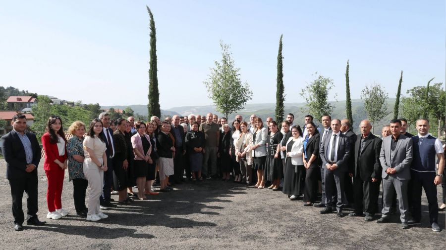 La��n'a Azerbaycanl�lar�n d�n��leri ba�lad�