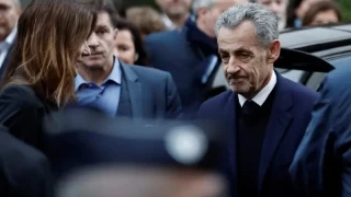 Mahkumlar eski Fransz Cumhurbakan Sarkozy'i uyutmad
