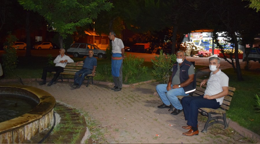 Malatya'da halk diken �st�nde