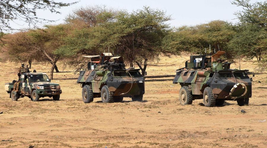 Mali'de hava sald�r�s�nda en az 100 sivil �ld�