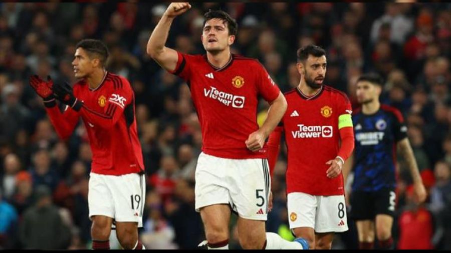 Manchester United ilk kez kazandı