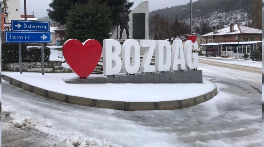 Mart karı İzmir'deki Bozdağ'ı beyaza bürüdü