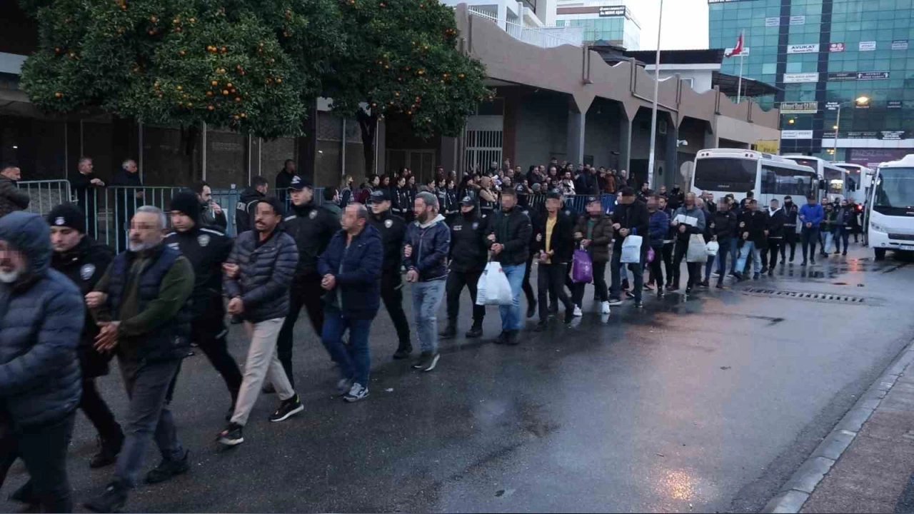 Mersin'de rüşvet operasyonu: 91 şüpheli tutuklandı