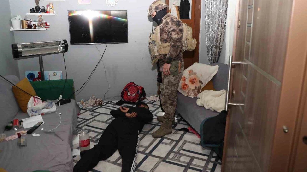Mersin'deki 'torbacı' operasyonu: 21 gözaltı