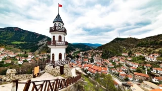 Mill Mcadelenin ant: Gynk Zafer Kulesi