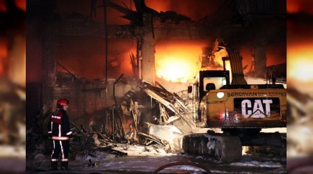 Mobilyaclar arsnda korku dolu anlar,  4 i yeri tamamen yand