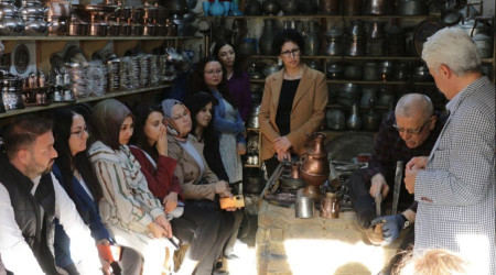 Muğla'da öğretmenler kalaycılık mesleğine sahip çıktı