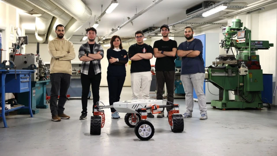 M�hendislik fak�ltesi ��rencileri uzay ke�fi i�in robot geli�tirdi