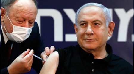 Netanyahu canlı yayında aşılandı