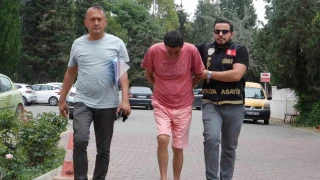 O�lunu parkta 36 b��ak darbesiyle �ld�ren babaya m�ebbet