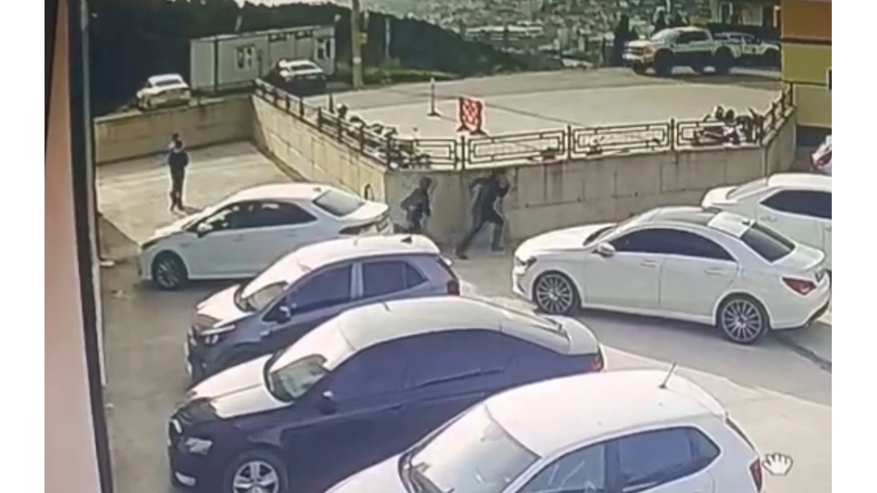 Okul bahçesine yorgun mermi düştü