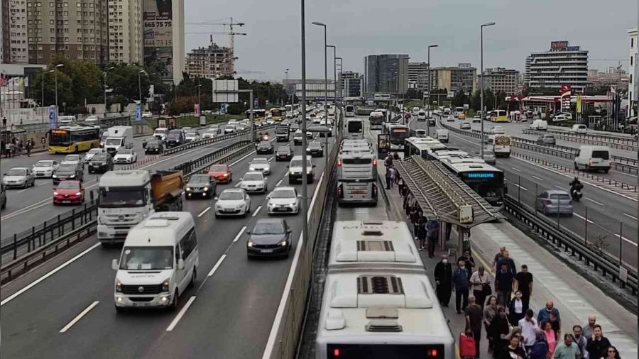 Okullar açıldı, yoğunluk arttı