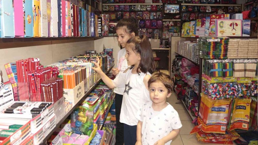 Okullar�n ba�lamas�yla k�rtasiyelerde yo�unluk