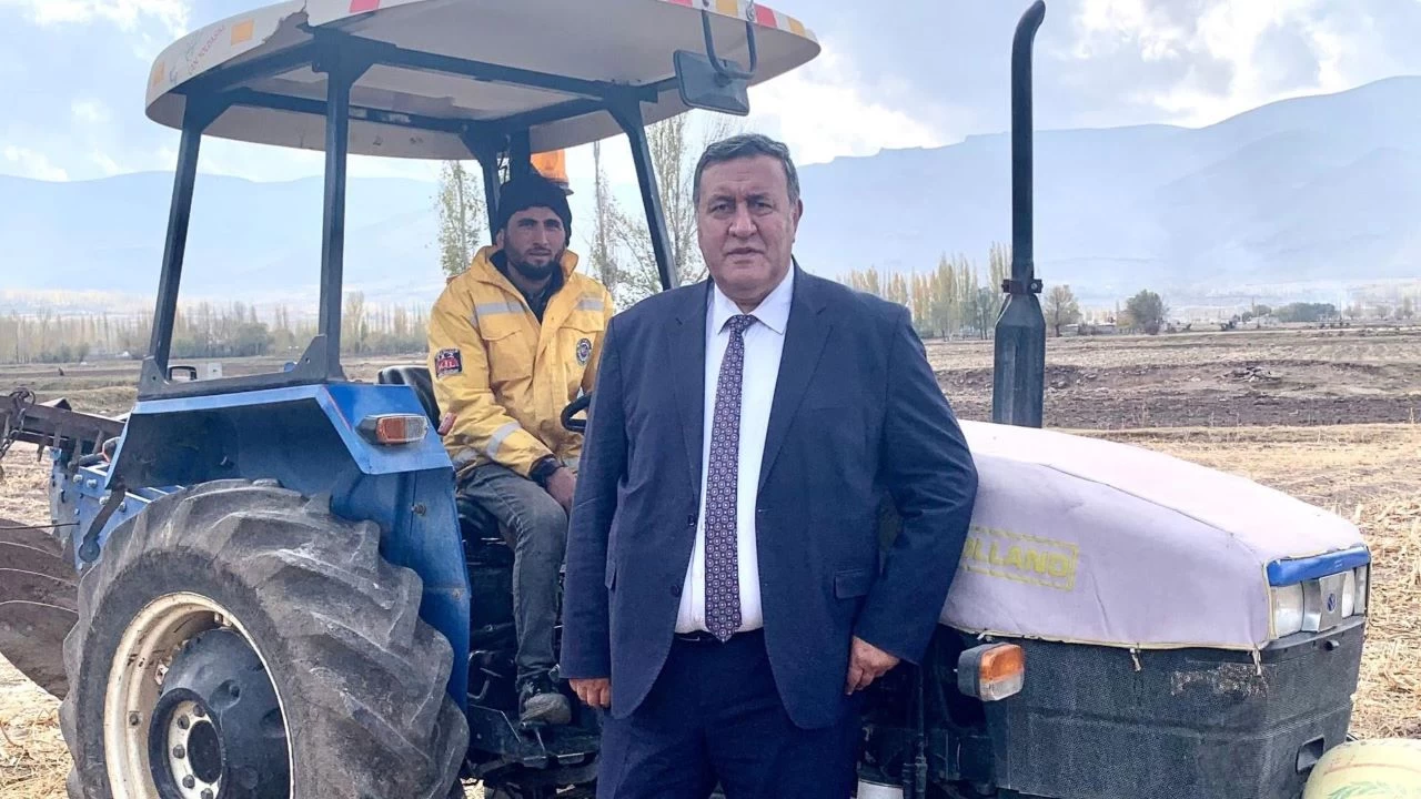 Ömer Fethi Gürer: 'Ülkemiz çiftçisi mutsuz'