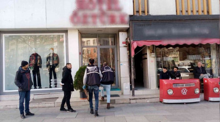 Otel odasnda pheli lm